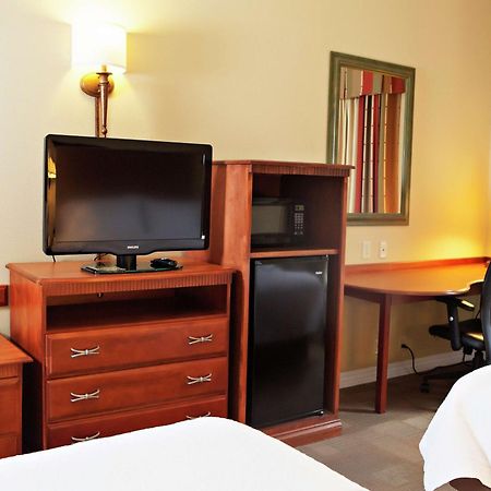 Hampton Inn Martin Екстер'єр фото